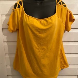 Mustard color short sleeved top